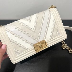 CHANEL BRAIDED CHEVRON MEDIUM BOY FLAP BAG. Cream and white. Great condition.